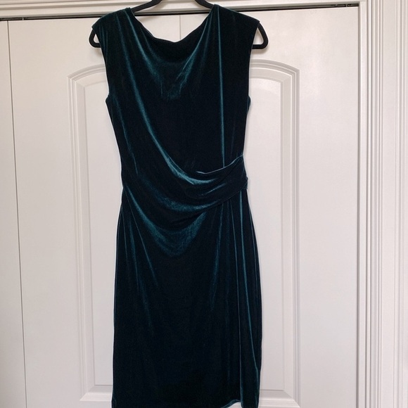 Jessica Howard Velvet Drape neck Dress Women’s 10 Green Festive Rouched Preppy - Picture 4 of 8